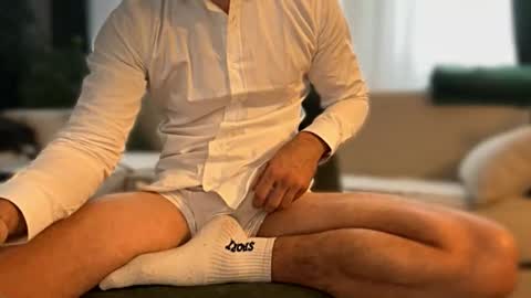 alfadreamer0011 online show from 11-10-25, 01:32