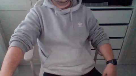 Snapshot of alfo267 chatting on 10-06-25, 01:30 WorkFromHomeFun online show from 10-06-25, 01:30