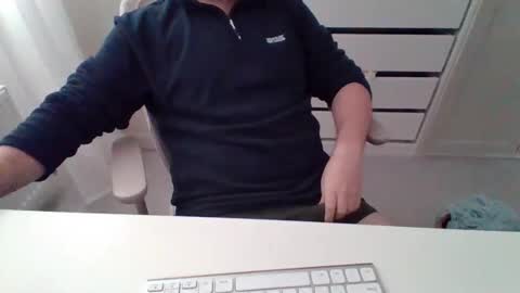 Snapshot of alfo267 chatting on 10-29-25, 11:56 WorkFromHomeFun online show from 10-29-25, 11:56