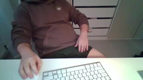 Snapshot of alfo267 chatting on 10-31-25, 02:51 WorkFromHomeFun online show from 10-31-25, 02:51