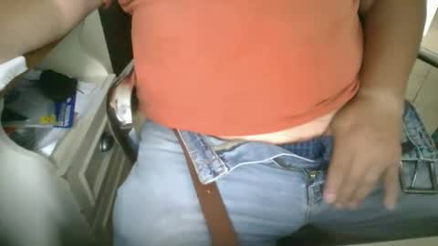 Snapshot of alfonsogomez110 chatting on 05-12-26, 08:17 Alfonso Gomez online show from 05-12-26, 08:17