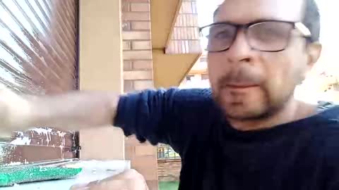 Snapshot of alfonzo43 chatting on 10-11-25, 09:30 alfonzo43 online show from 10-11-25, 09:30