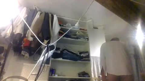 Edgarrrdd1021 online show from 04-15-26, 07:58