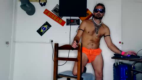 Snapshot of alfredopantuso chatting on 04-25-26, 02:47 alfredopantuso online show from 04-25-26, 02:47