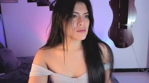 Carolina Join The Fan Club  online show from 06-18-26, 02:01