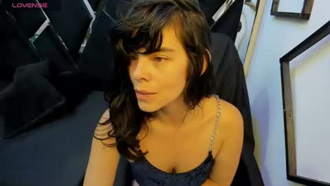 Snapshot of ali3martin chatting on 07-23-26, 12:03 Ali online show from 07-23-26, 12:03