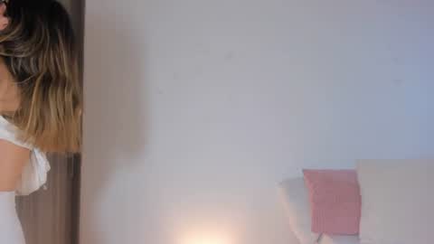 Hailey online show from 06-18-26, 11:14