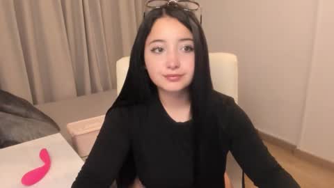 Snapshot of ali_itcadu chatting on 12-17-25, 01:44 MALEJA online show from 12-17-25, 01:44