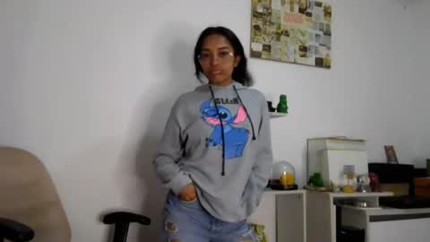 Alia      Anjali  online show from 05-08-26, 03:06