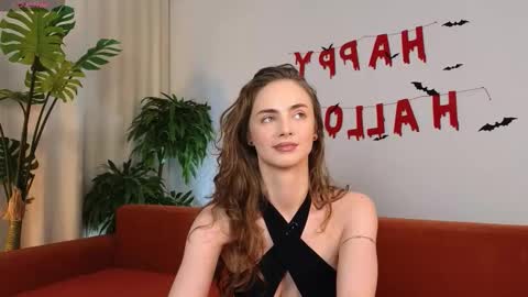 Alicia online show from 10-26-25, 03:01