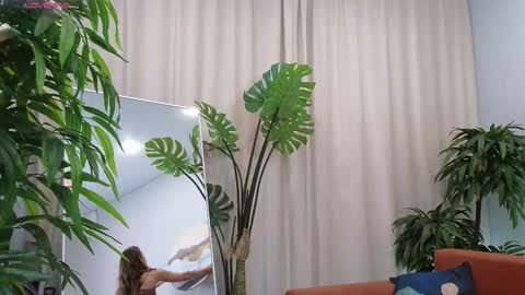 Alicia online show from 11-05-25, 04:56