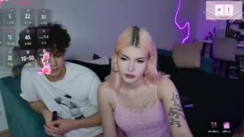 Snapshot of alice118james chatting on 09-28-25, 09:36 alice and james online show from 09-28-25, 09:36