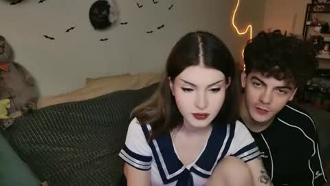 Snapshot of alice118james chatting on 10-18-25, 07:14 alice and james online show from 10-18-25, 07:14