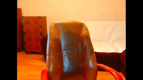 Snapshot of alice3694 chatting on 01-08-25, 01:41 Alice online show from 01-08-25, 01:41