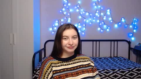 Snapshot of alice_________________________ chatting on 12-08-24, 03:32 Alice online show from 12-08-24, 03:32