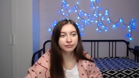 Snapshot of alice_________________________ chatting on 12-22-24, 03:22 Alice online show from 12-22-24, 03:22