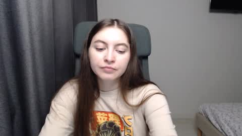Snapshot of alice_________________________ chatting on 02-08-25, 06:33 Alice online show from 02-08-25, 06:33