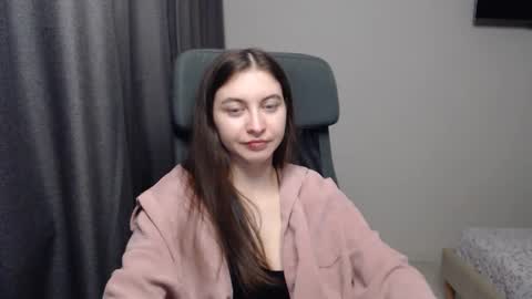 Snapshot of alice_________________________ chatting on 02-19-25, 11:46 Alice online show from 02-19-25, 11:46