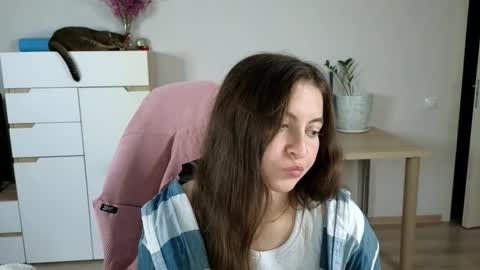 Snapshot of alice_________________________ chatting on 09-20-25, 07:26 Alice online show from 09-20-25, 07:26