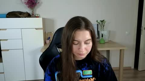 Snapshot of alice_________________________ chatting on 10-02-25, 07:10 Alice online show from 10-02-25, 07:10