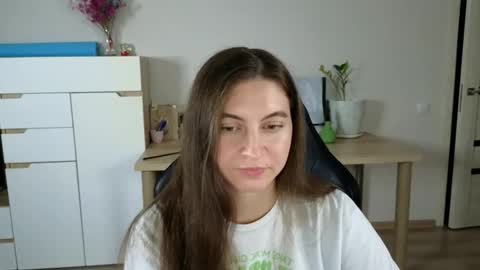 Snapshot of alice_________________________ chatting on 10-07-25, 08:17 Alice online show from 10-07-25, 08:17