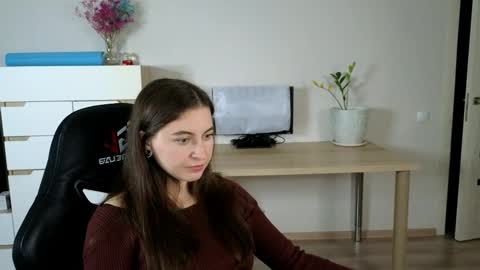 Snapshot of alice_________________________ chatting on 10-15-25, 08:31 Alice online show from 10-15-25, 08:31