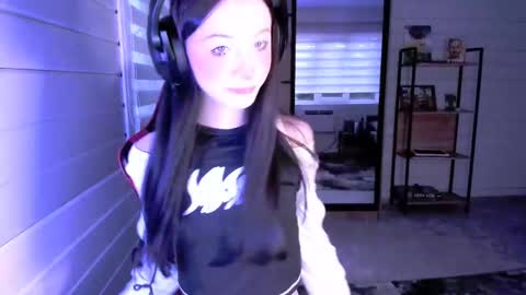 Snapshot of alice__aris chatting on 02-26-25, 03:08 Alice Aris online show from 02-26-25, 03:08