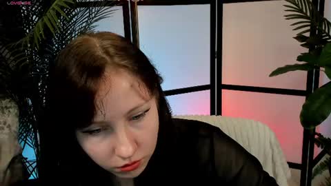 Snapshot of alice_calm chatting on 06-22-26, 06:38 Cute Alice online show from 06-22-26, 06:38