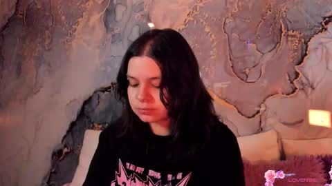 Mey online show from 11-16-25, 04:12