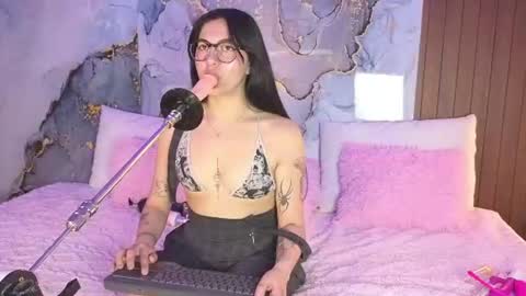 Mey online show from 06-15-26, 02:19