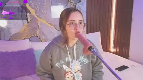 Mey online show from 07-19-26, 04:16