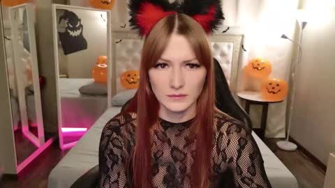 Ur future wife Alice 8 pm - 4 am NY time online show from 10-31-25, 02:12