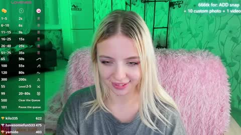 Snapshot of alice_halle chatting on 12-09-24, 11:56 alice_halle online show from 12-09-24, 11:56