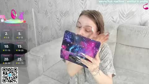 alice_halle online show from 04-08-26, 08:36