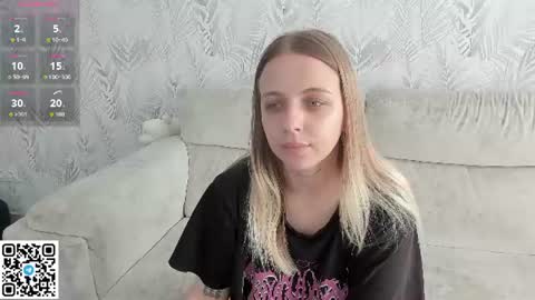 Snapshot of alice_halle chatting on 08-10-26, 05:44 alice_halle online show from 08-10-26, 05:44