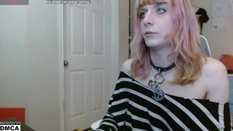 Snapshot of alice_hatchette chatting on 01-18-26, 11:19 Alice Hatchette online show from 01-18-26, 11:19