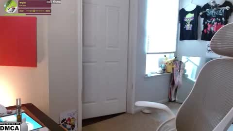 Snapshot of alice_hatchette chatting on 02-15-26, 04:14 Alice Hatchette online show from 02-15-26, 04:14