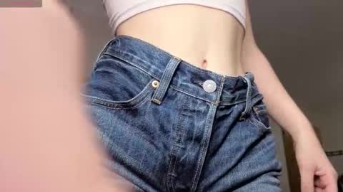 My name is Alice find out about me in the Fansly  online show from 01-11-26, 06:18