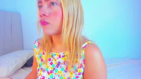 Snapshot of alice_lacroux chatting on 02-10-25, 06:24 Alice online show from 02-10-25, 06:24