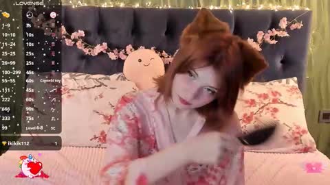 Snapshot of alice_langley chatting on 09-28-25, 12:32 Alice 3 online show from 09-28-25, 12:32