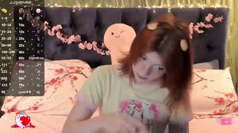 Snapshot of alice_langley chatting on 11-11-25, 12:27 Alice 3 online show from 11-11-25, 12:27