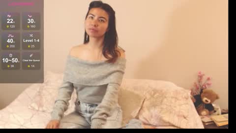 Snapshot of alice_middle01 chatting on 10-10-25, 04:39 Alice online show from 10-10-25, 04:39