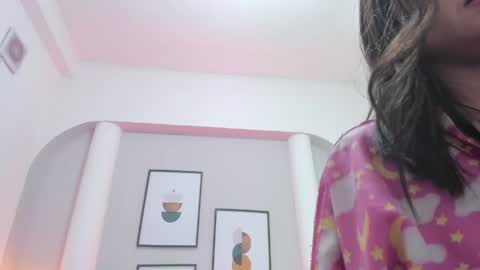Snapshot of alice_moore11 chatting on 04-23-26, 12:29 Alice online show from 04-23-26, 12:29