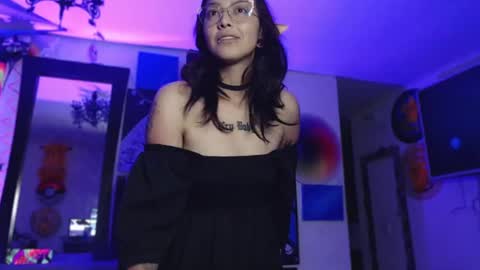 Snapshot of alice_phantom chatting on 01-23-25, 03:58      online show from 01-23-25, 03:58