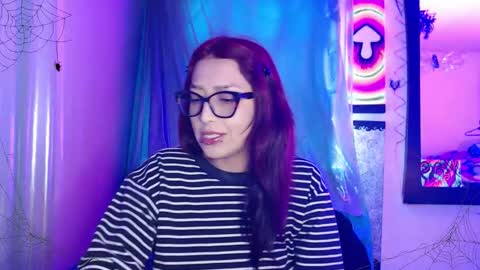 Snapshot of alice_phantom chatting on 10-07-25, 02:58      online show from 10-07-25, 02:58