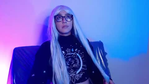      online show from 01-15-26, 01:43