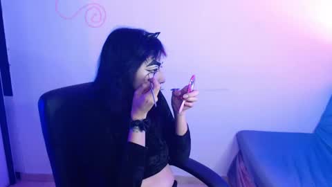      online show from 04-17-26, 11:30