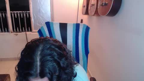 Snapshot of alice_psilocybe_sabina420 chatting on 10-23-25, 05:07 Alicia Aldara online show from 10-23-25, 05:07