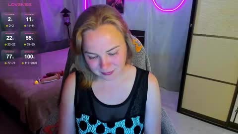 Snapshot of alice_sex_intellect chatting on 09-25-25, 04:32 Alice online show from 09-25-25, 04:32
