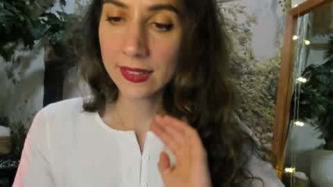 Snapshot of alice_sincere chatting on 06-27-26, 09:09 Alice Love you all online show from 06-27-26, 09:09